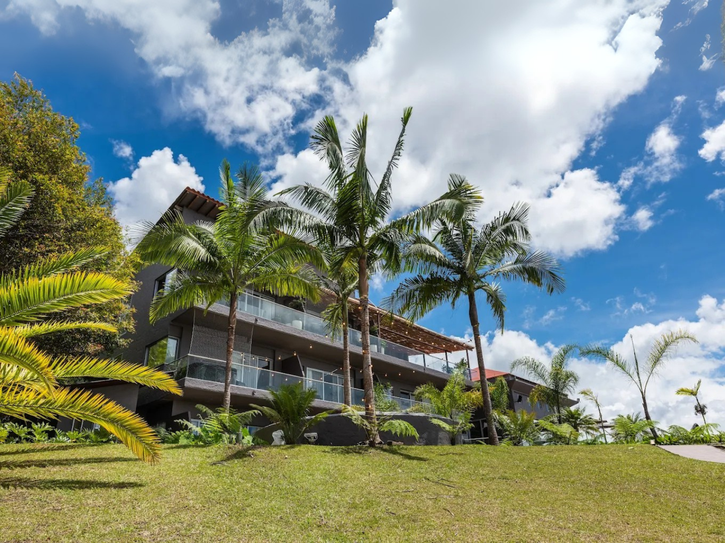 Hotel Tau House