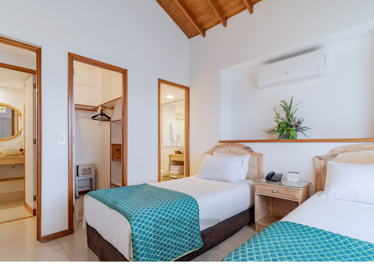 Portal del Rodeo - Apartahotel
